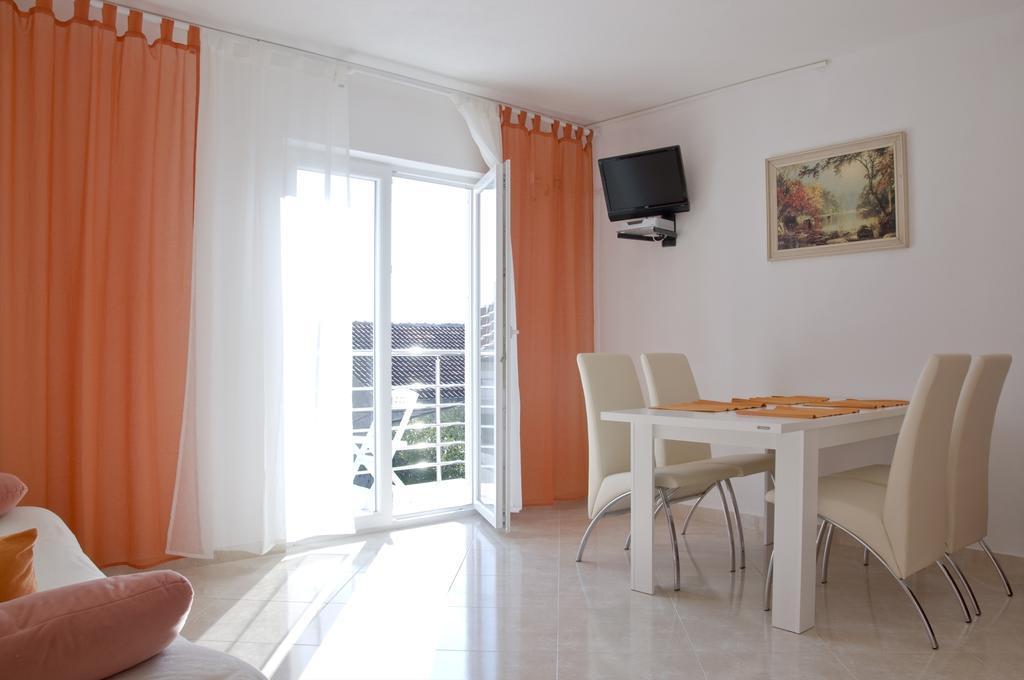 Kristian Apartment *